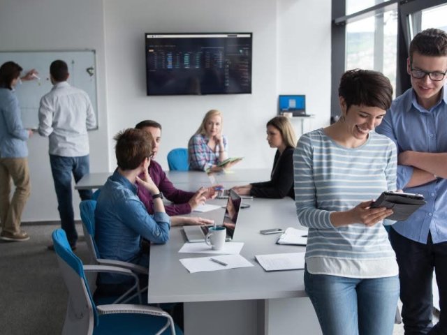 Välittävä työyhteisö -työkalu avuksi työyksinäisyyteen